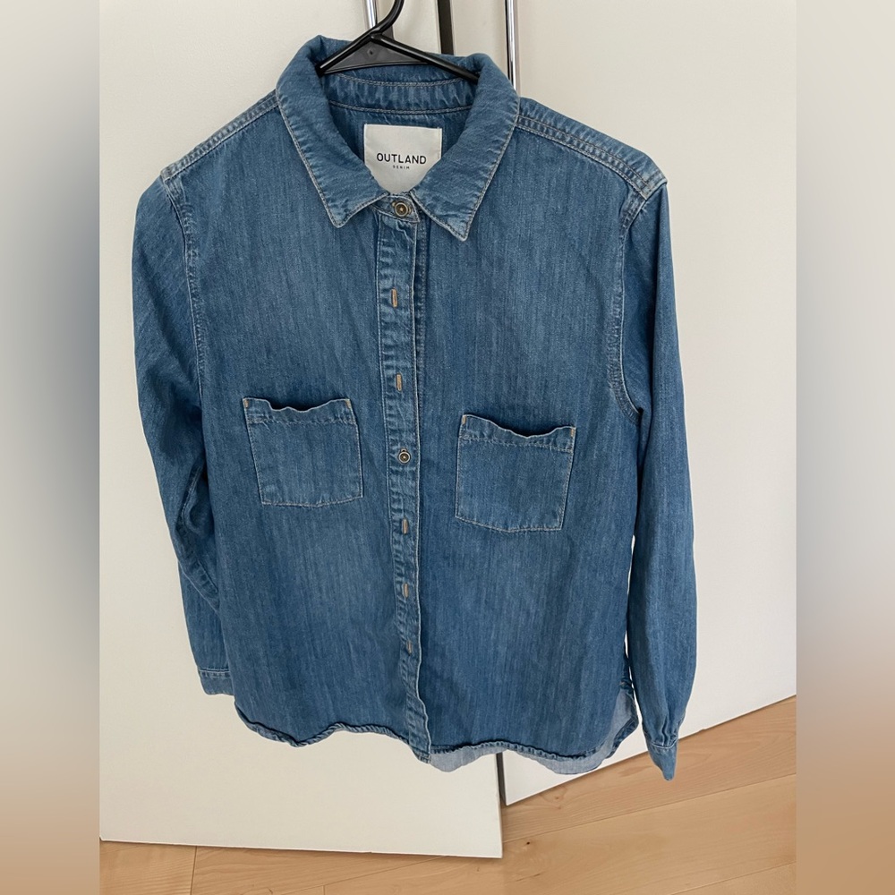 Outland Denim, 100% Organic Cotton, Blue Relaxed Button Down Shirt M (like Pact)